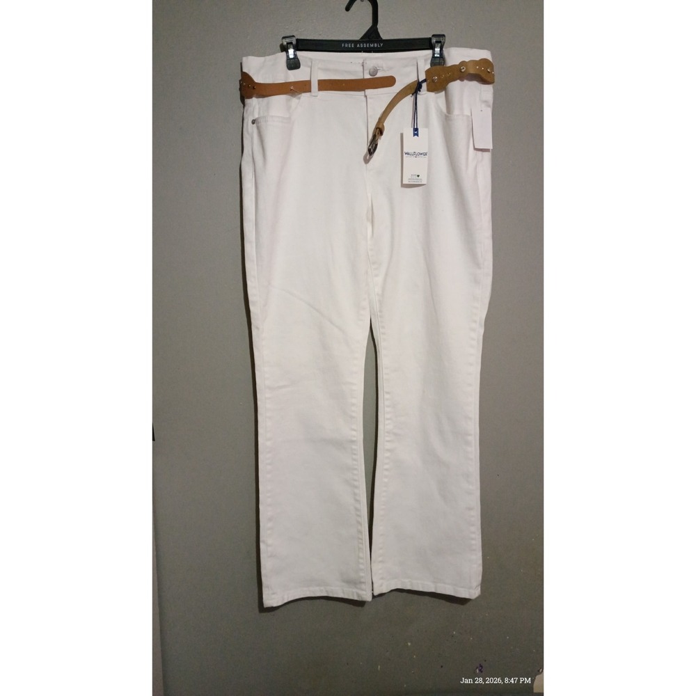 Wallflower Jeans Size 15/32 Regular‎